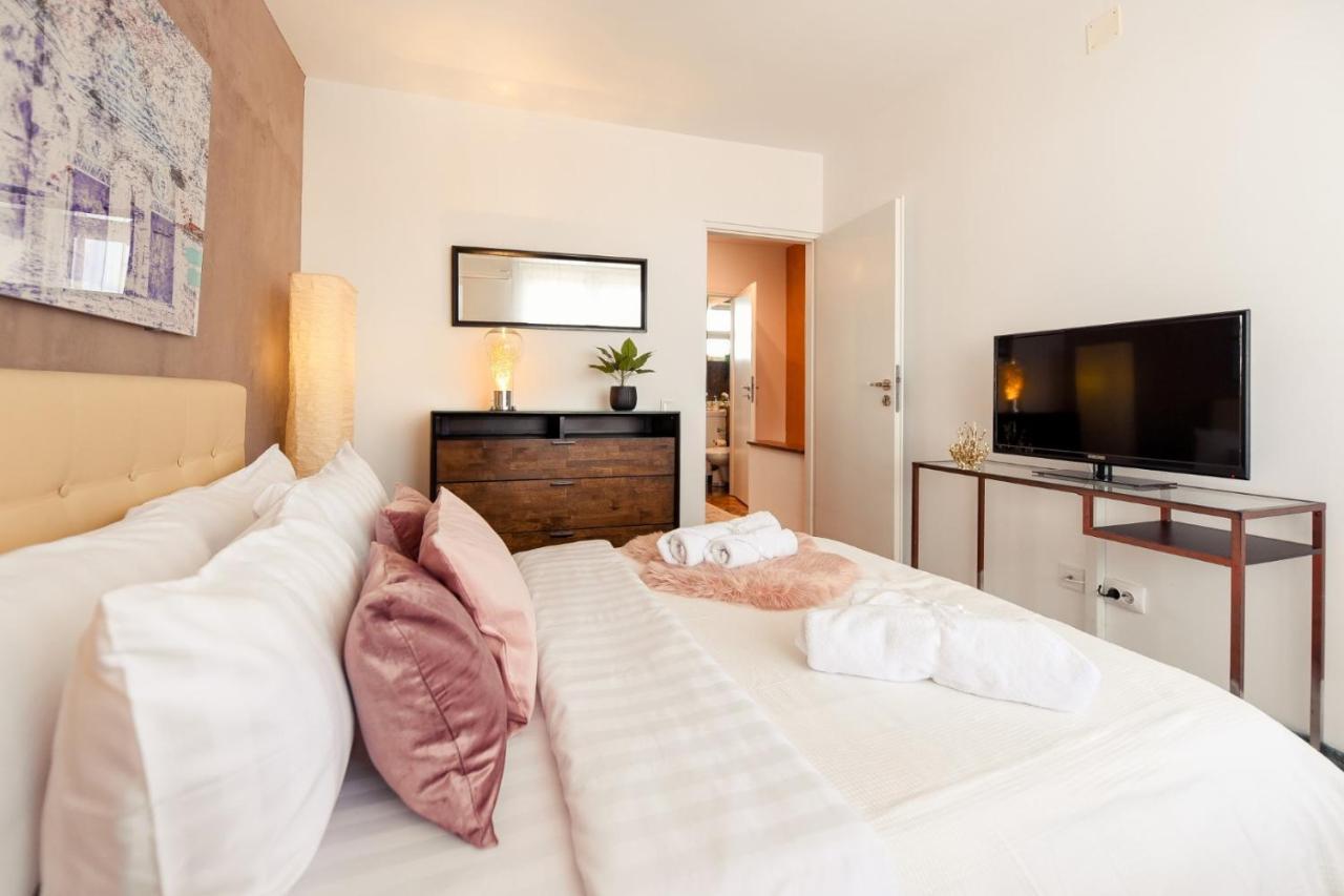 Appartement Spectacular Views & Modern Comfort: Your Dream Duplex In Central Bucarest Extérieur photo